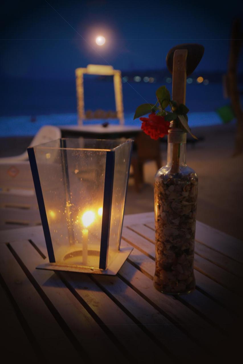 Golden Surfer Beach Hotel Tangalle Exterior foto